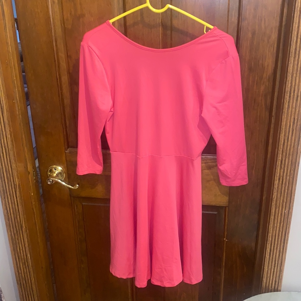 Adorable Hot Pink Spring/Summer flowy dress 💕